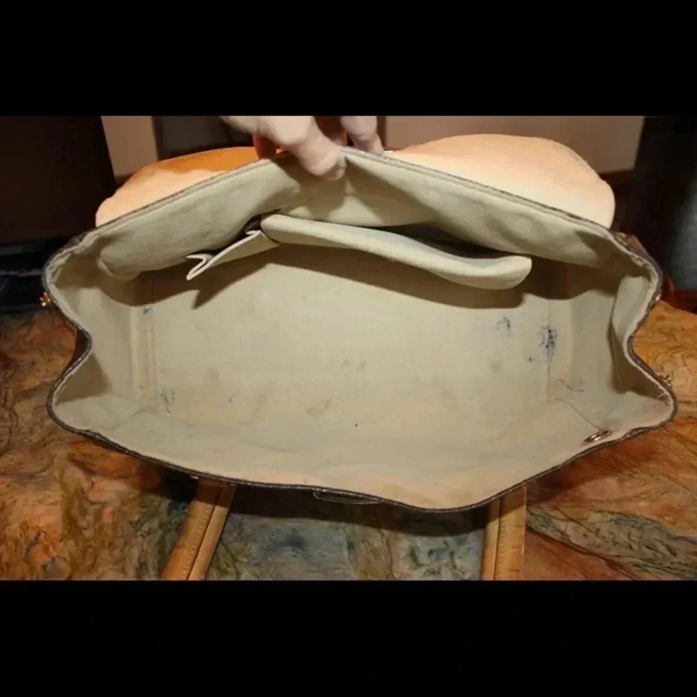 Louis Vuitton Beverly GM Shoulder Bag Monogram Pushlock - Picture 8 of 9